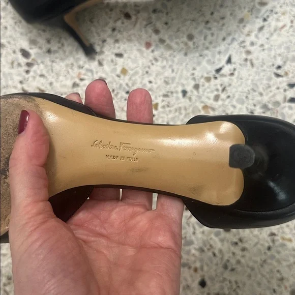 Ferragamo Arita leather D’Orsay pump kitten heel 9 black bow point toe - Picture 10 of 10